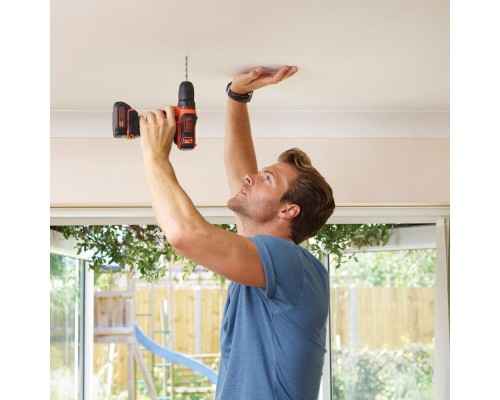 Компактна акумуляторна дрель-шурупокрут BLACK+DECKER BDCDD12B
