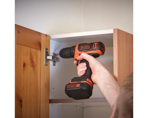 Компактна акумуляторна дрель-шурупокрут BLACK+DECKER BDCDD12B