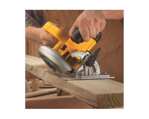 Пила дисковая сетевая DeWALT DWE575K