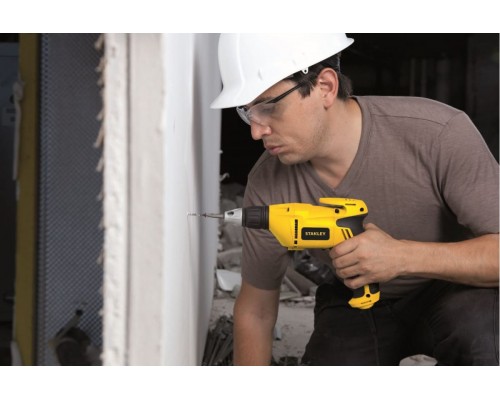 Шурупокрут мережевий STANLEY STDR5206
