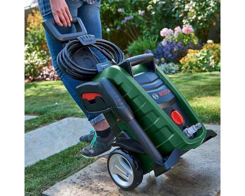 Минимойка Bosch UniversalAquatak 130