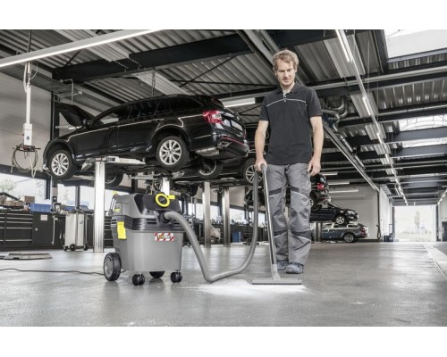 Пылесос для сухой и влажной уборки Karcher NT 30/1 Ap L