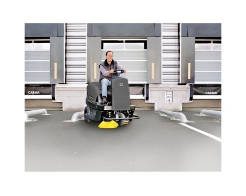 Подметально-всасывающая машина Karcher KM 100/100 R G