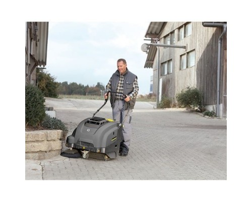 Підмітально-всмоктуюча машина Karcher KM 75/40 W G