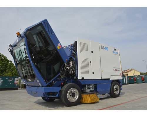 Підмітально-прибиральна машина Macroclean M40 Plus Stage3 (EU4)