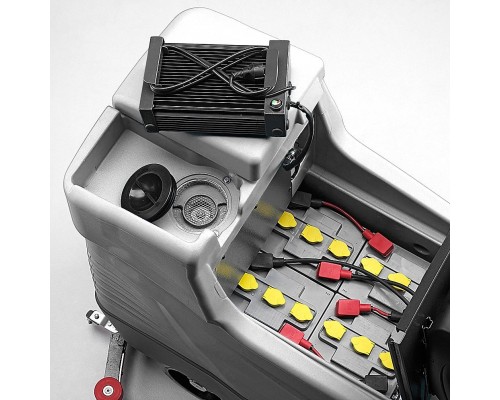 Підлогомиюча машина МАСН М830 TRAC M