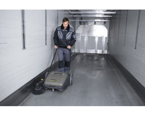 Подметальная машина Karcher KM 70/20 C