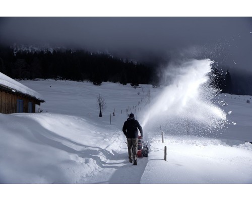 Бензиновый снегоуборщик AL-KO SnowLine 700 E