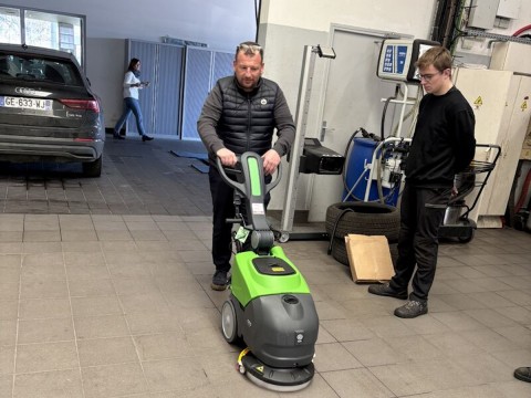 Идеальная поломоечная машина для автосервиса и ремонтной мастерской