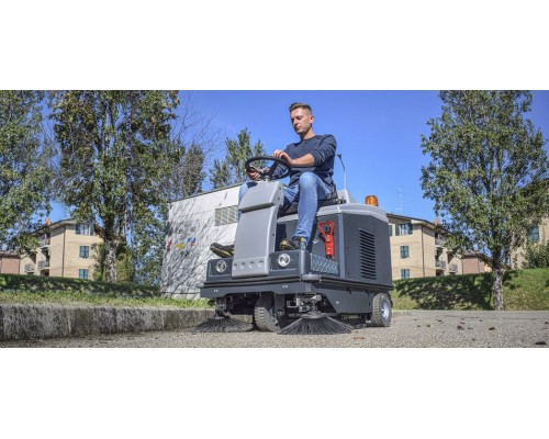 Подметальная машина LAVOR SWL R1000 ST