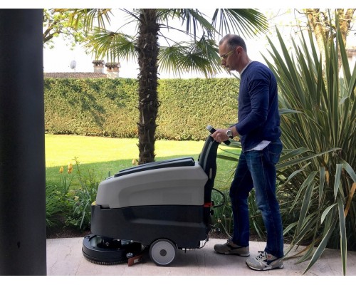 Підлогомийна машина LAVOR Dynamic 45 E