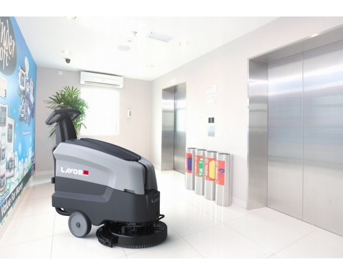 Підлогомийна машина LAVOR Dynamic 45 B в комплекті з ЗП