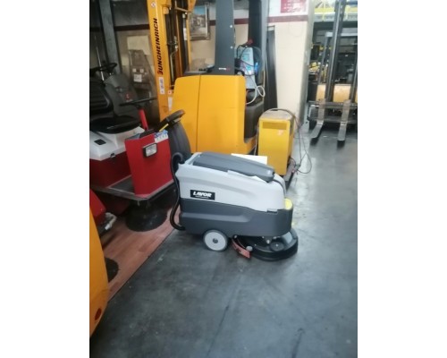 Підлогомийна машина LAVOR Dynamic 45 B в комплекті з ЗП