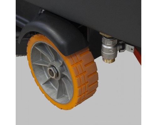 Поломоечная машина с сиденьем LAVOR Comfort M 102