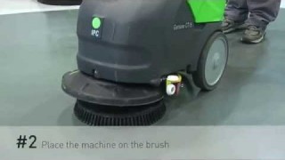 CT15: How to hook and Unhook the brush?