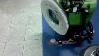 FLOOR CLEANING MACHINE - IPC Gansow CT45