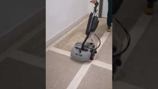 Lavor Ready akkumulátoros hengerkefés súrológép!